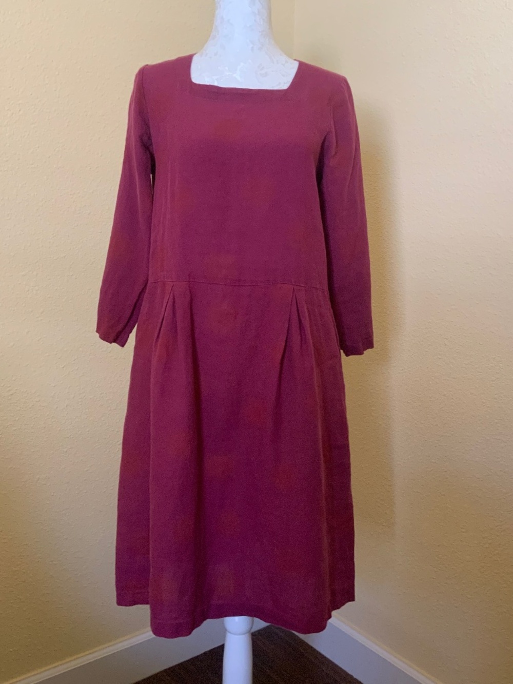 Gudrun Sjoden 100% Linen Three Quarter Sleeve Raspberry Colored Dress Lagan Look